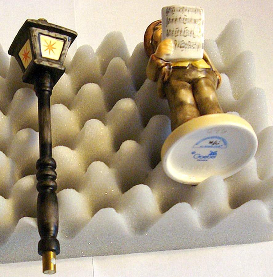 Hitting the High Note Tm8-Hitting The High Note&Lamp - No Box by M.I. Hummel-1