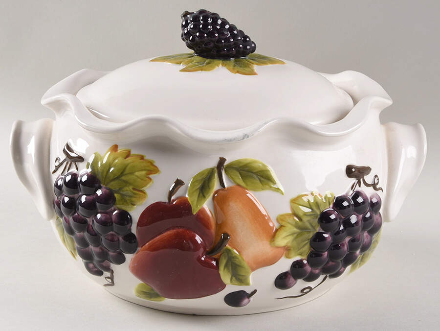 Sonoma Villa 3.5 Quart Oval Casserole Covered by Home Interiors-1