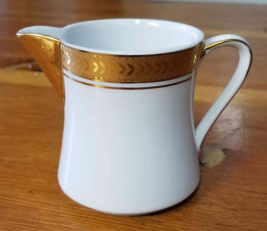 HCH31 Creamer by Horchow-1