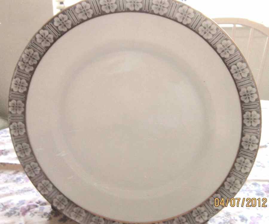 HUT2264 Dinner Plate by Hutschenreuther-1
