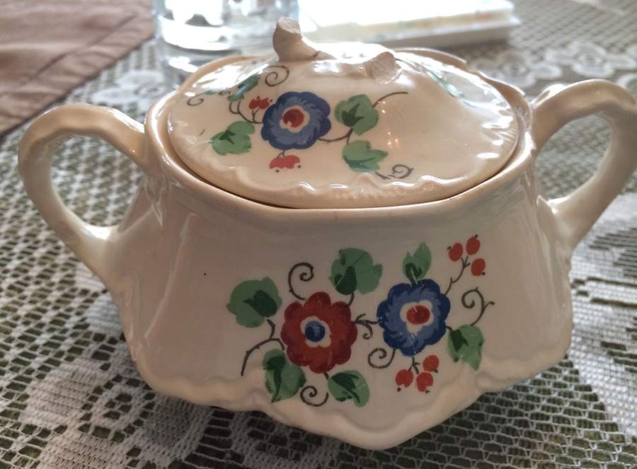 HLC3971 Sugar Bowl & Lid by Homer Laughlin -1