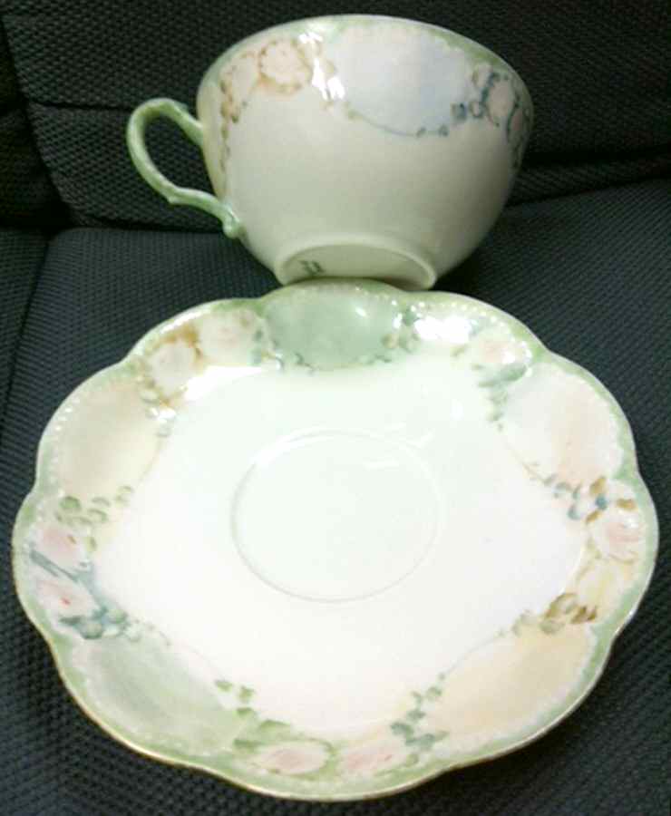 H4276 Flat Cup & Saucer Set by Haviland-1