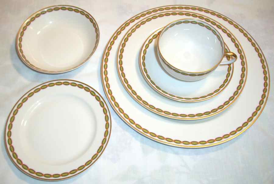 H4277 Dinner Plate by Haviland-1