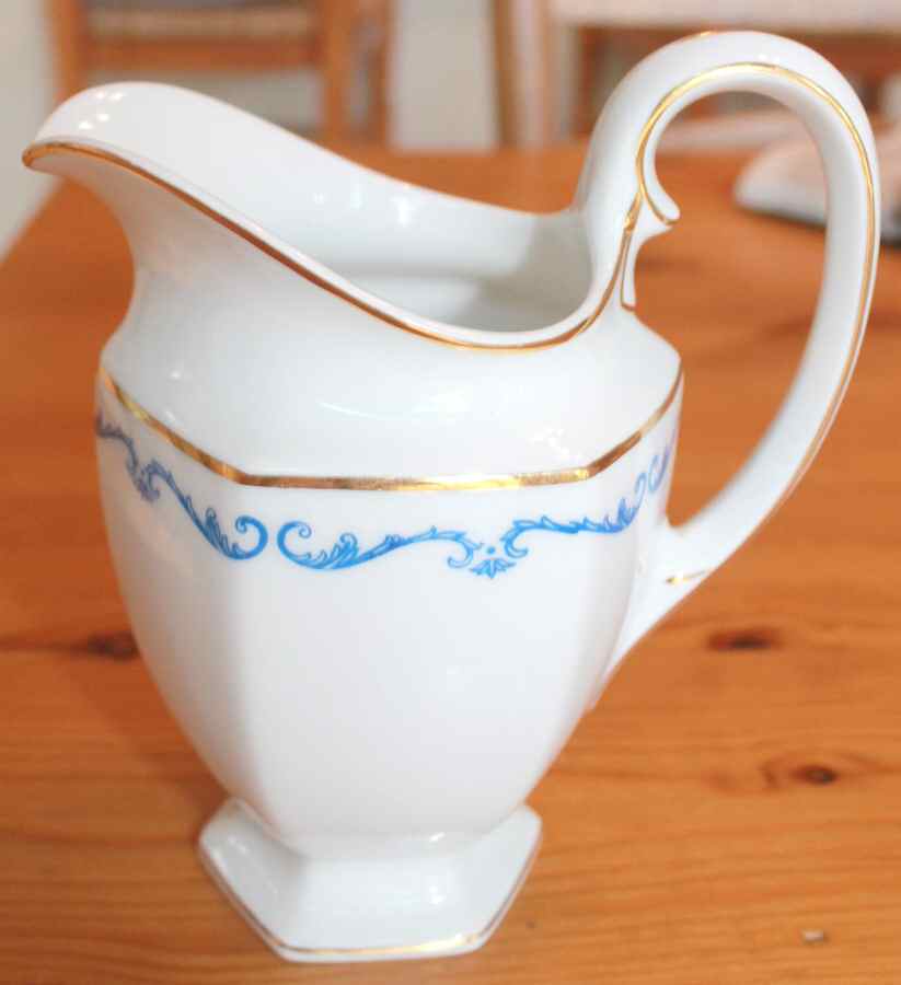 5605 Creamer by Hutschenreuther-1