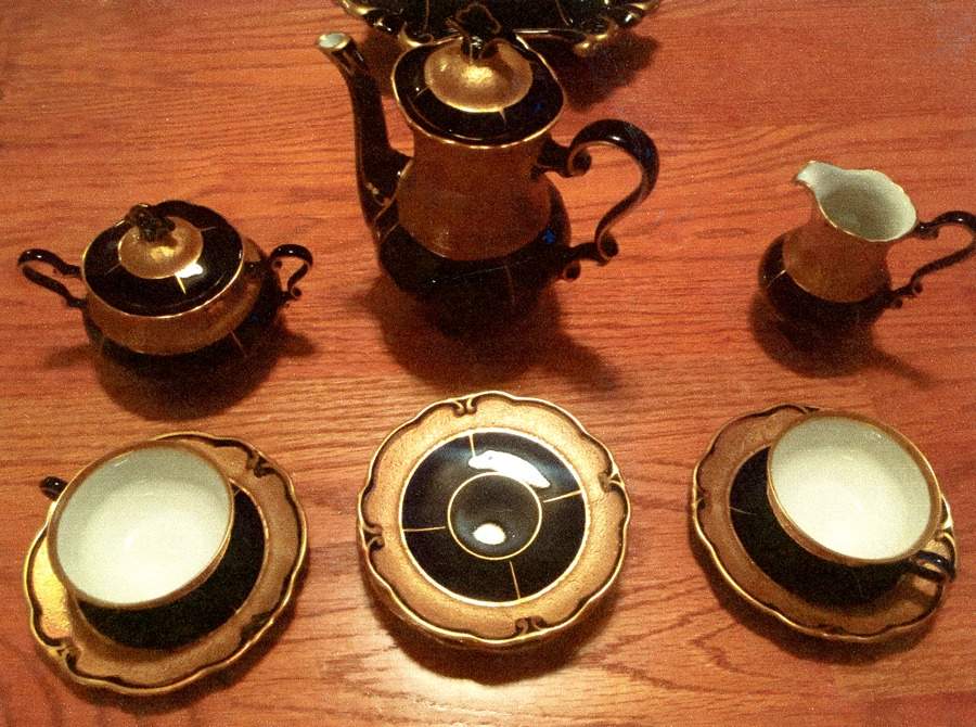 T1620K Coffee Pot & Lid by Graf Von Henneberg-1
