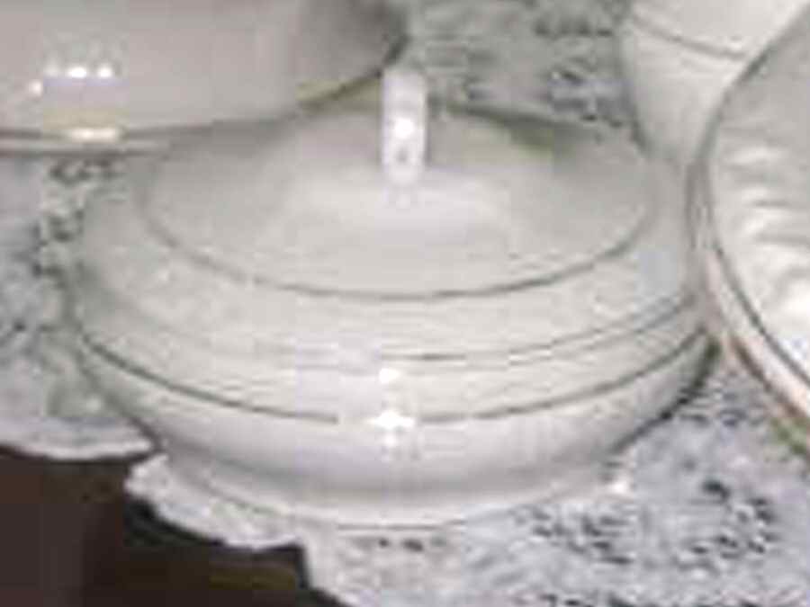 HAR188 Powder Box with Lid by Harker-1