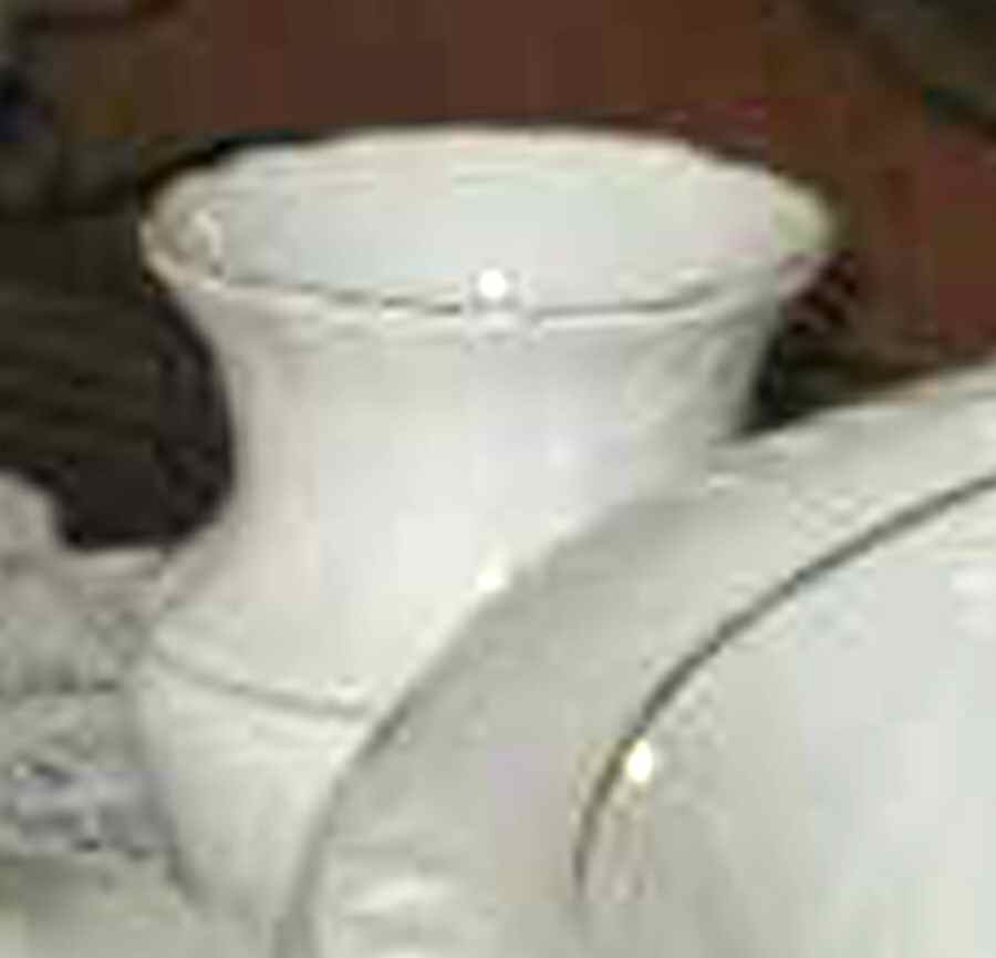 HAR188 Vase by Harker-1