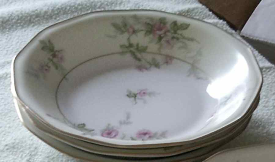 Sylvia Cream Rim (Pilgrim) Fruit/Dessert (Sauce) Bowl by Haviland-1