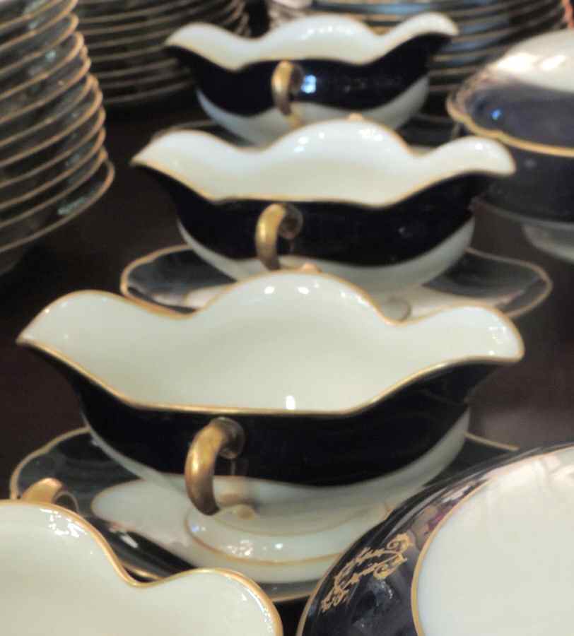 H4287 Gravy Boat with Attached Underplate by Haviland-1