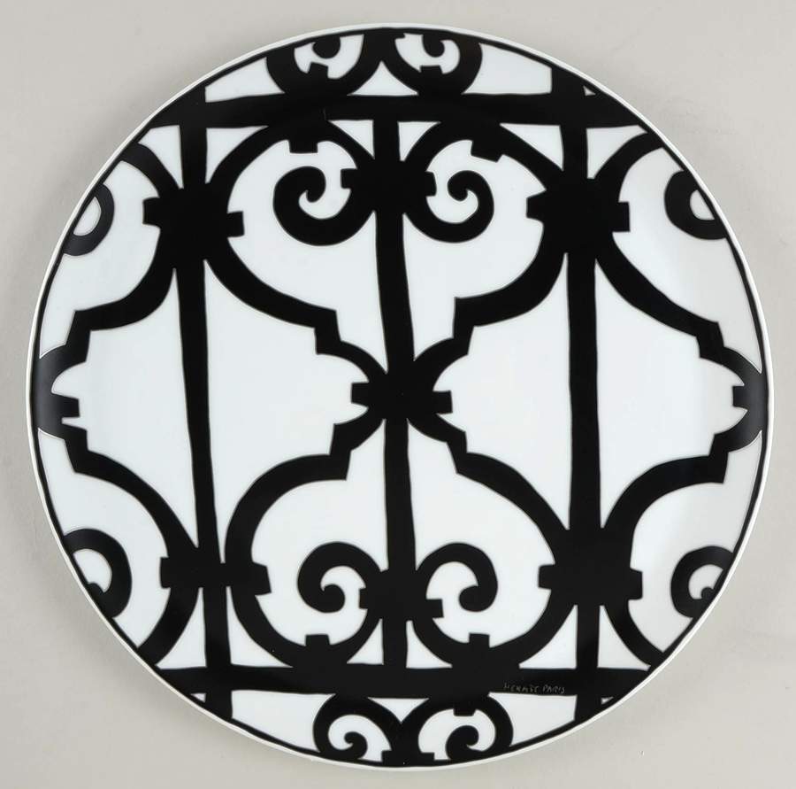 Balcon du Guadalquivir Black Cake Plate by Hermes-1