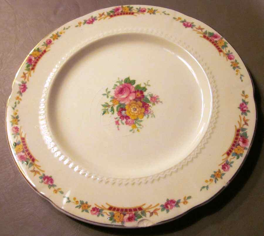 Gowenloch Dinner Plate by Hollinshead & Kirkham-1