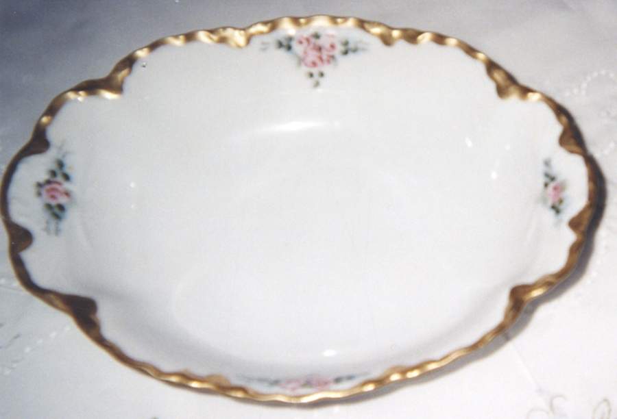 Hut3004 9" Oval Vegetable Bowl by Hutschenreuther-1