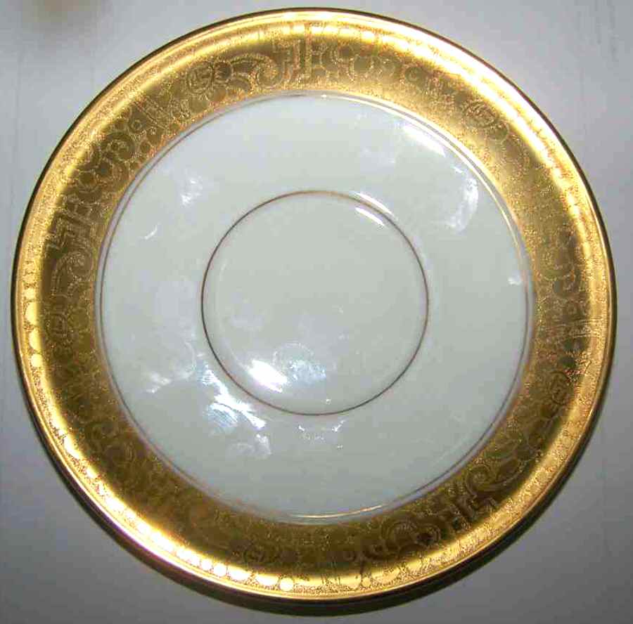 HUT2299 Saucer by Hutschenreuther-1