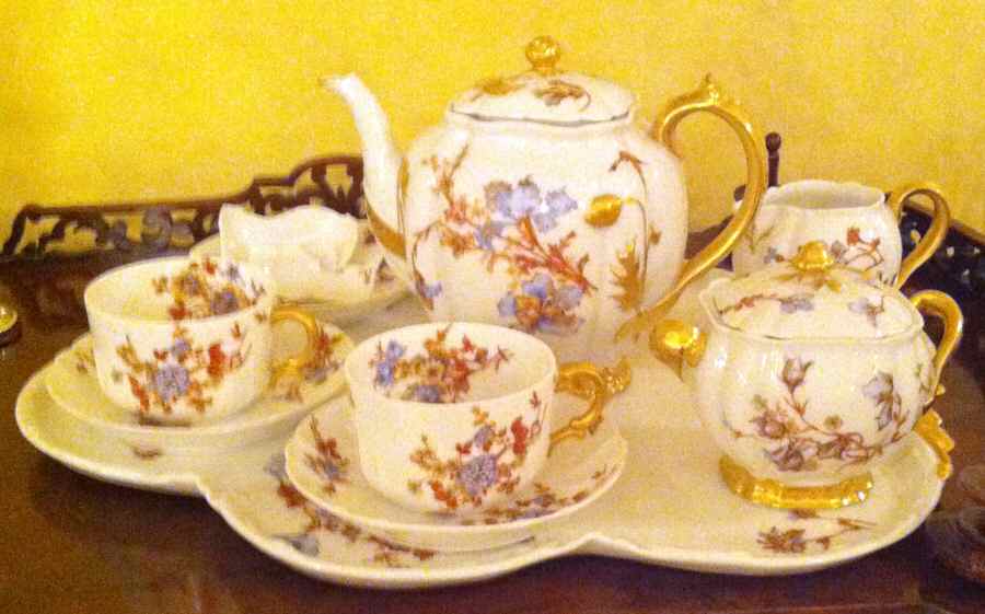 H4518 Teapot & Lid by Haviland-1