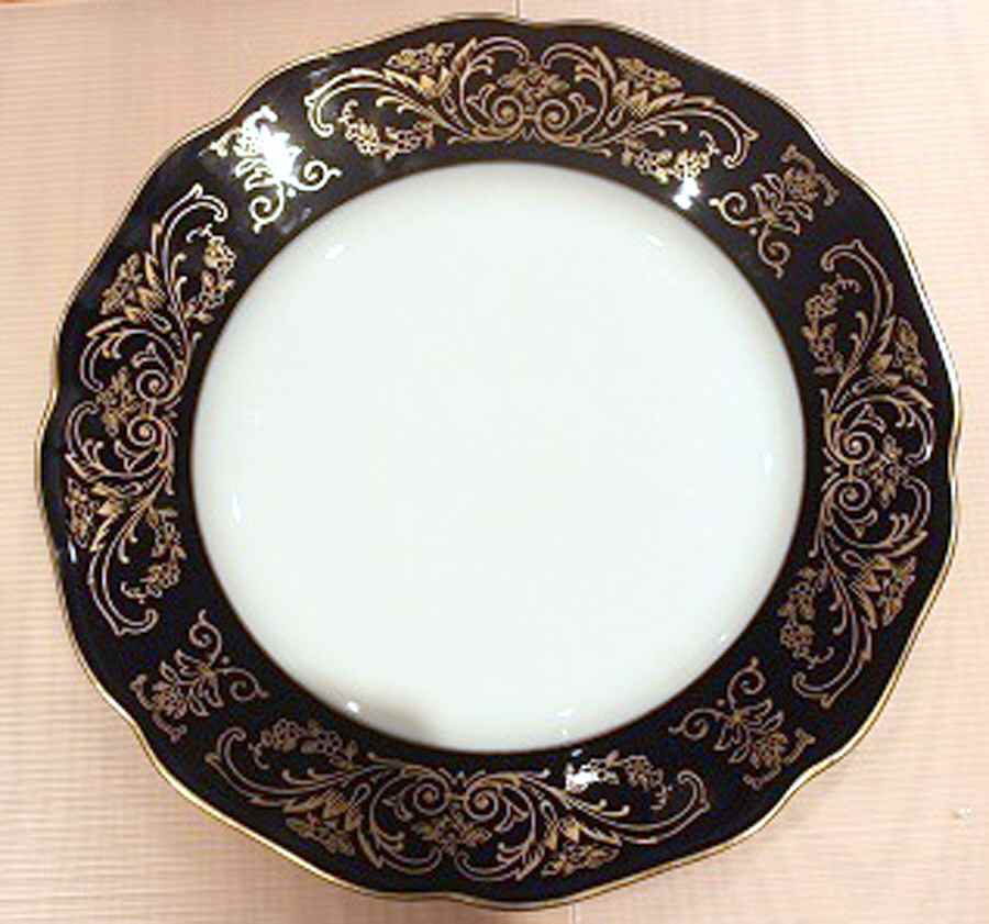 HCZ184 Dinner Plate by Haas-Czjzek Coronado-1