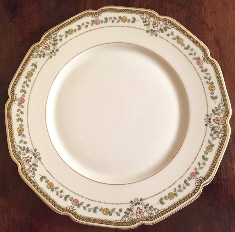 HC1319 Dinner Plate by Heinrich - H&C-1