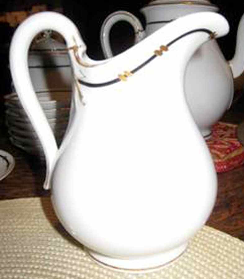 H4297 Creamer by Haviland-1