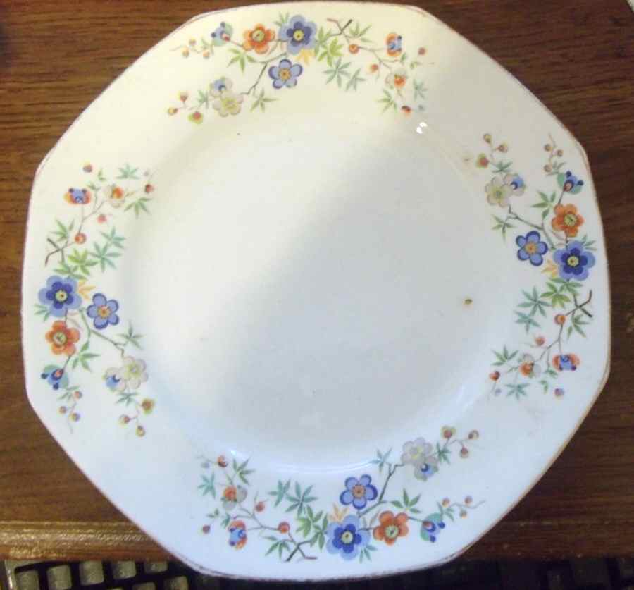 HLC4013 Luncheon Plate by Homer Laughlin -1