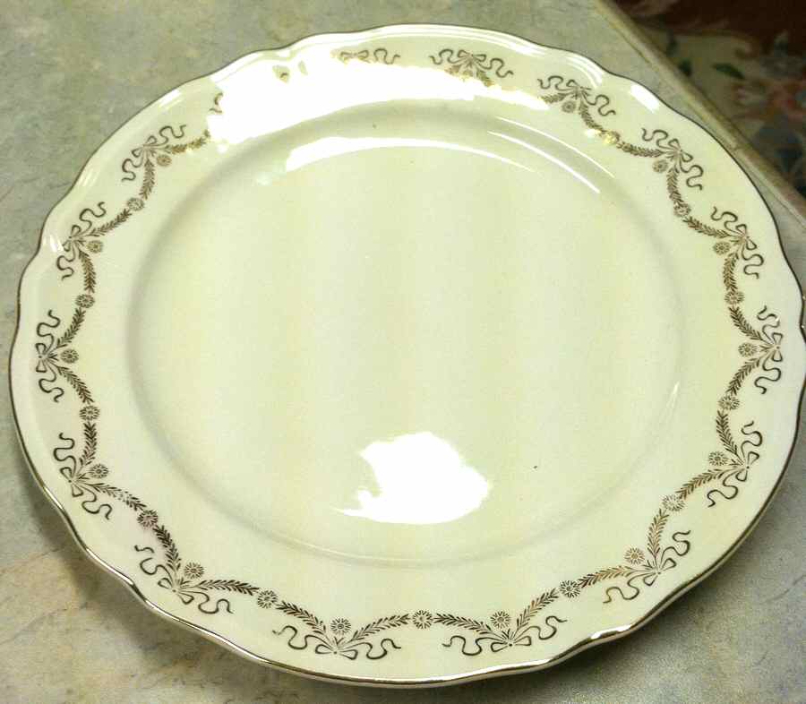 HLC4016 Dinner Plate by Homer Laughlin -1
