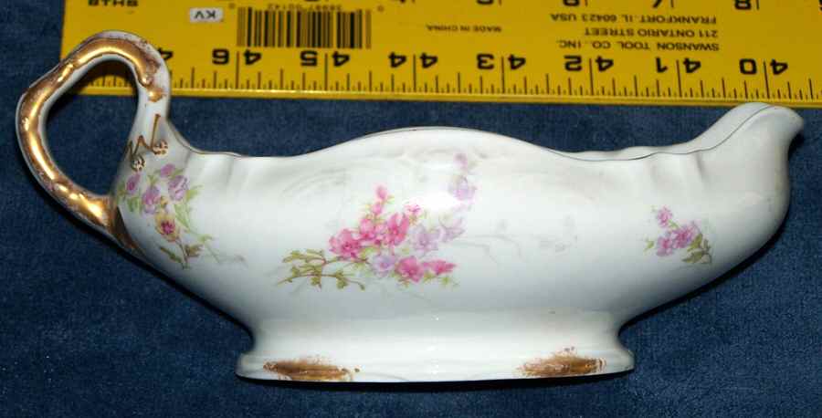 H4547 Gravy Boat by Haviland-1
