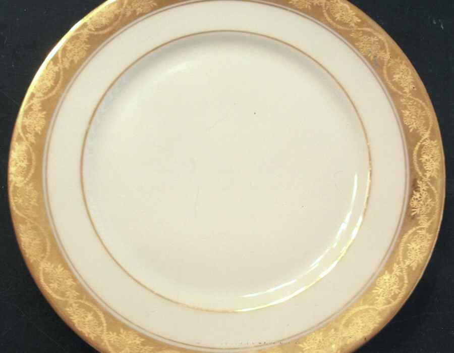 HUT2324 Dinner Plate by Hutschenreuther-1