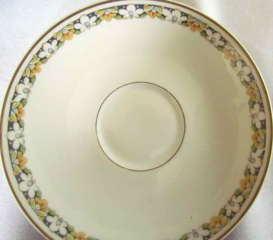 H4558 Saucer by Haviland-1