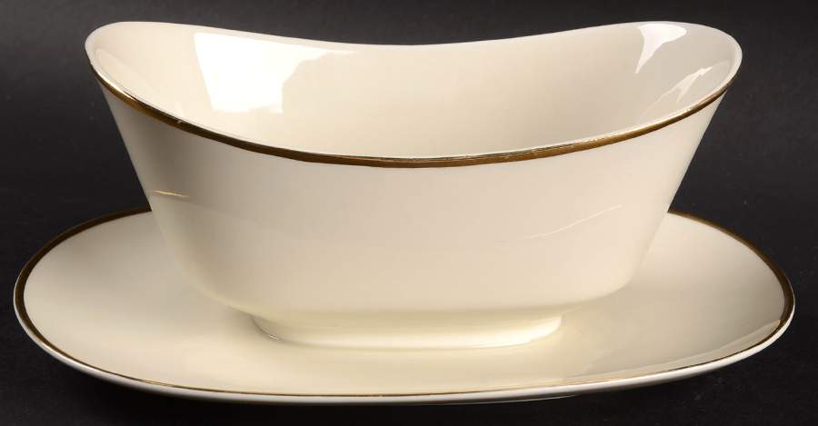 30928 Gravy Boat with Attached Underplate by Hutschenreuther-1