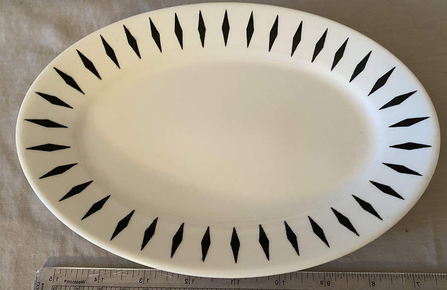 Festival Black Relish by Homer Laughlin -1