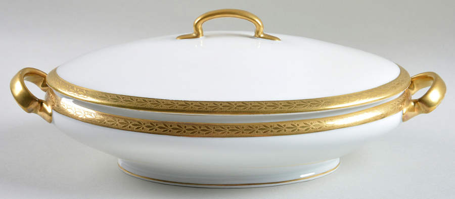 HUT2341 Oval Covered Vegetable by Hutschenreuther-1