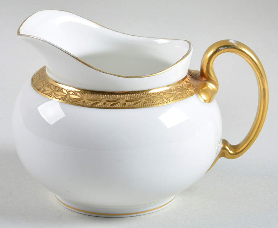 HUT2341 Creamer by Hutschenreuther-1
