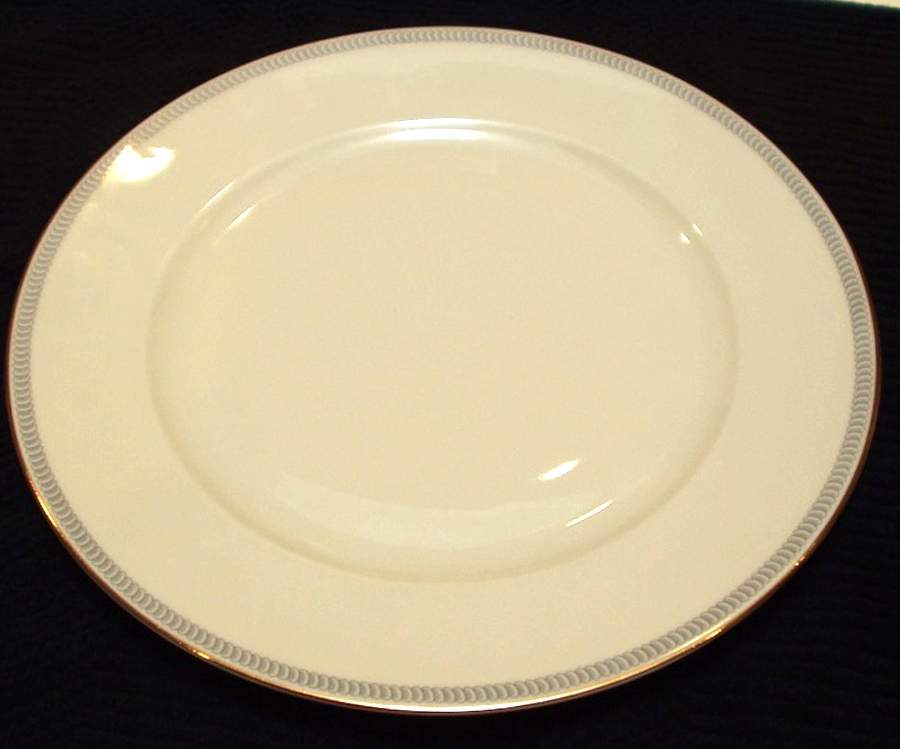 HC1345 Dinner Plate by Heinrich - H&C-1