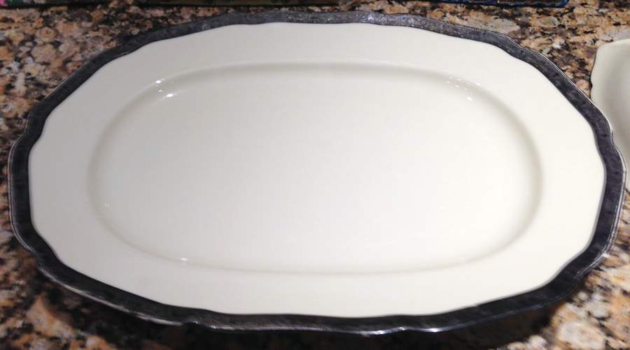 HUT2345 16" Oval Serving Platter by Hutschenreuther-1