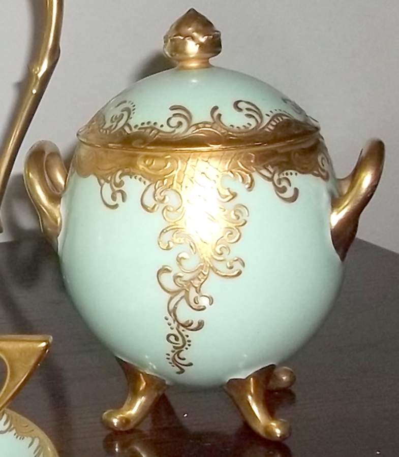 HUT2346 Sugar Bowl & Lid by Hutschenreuther-1