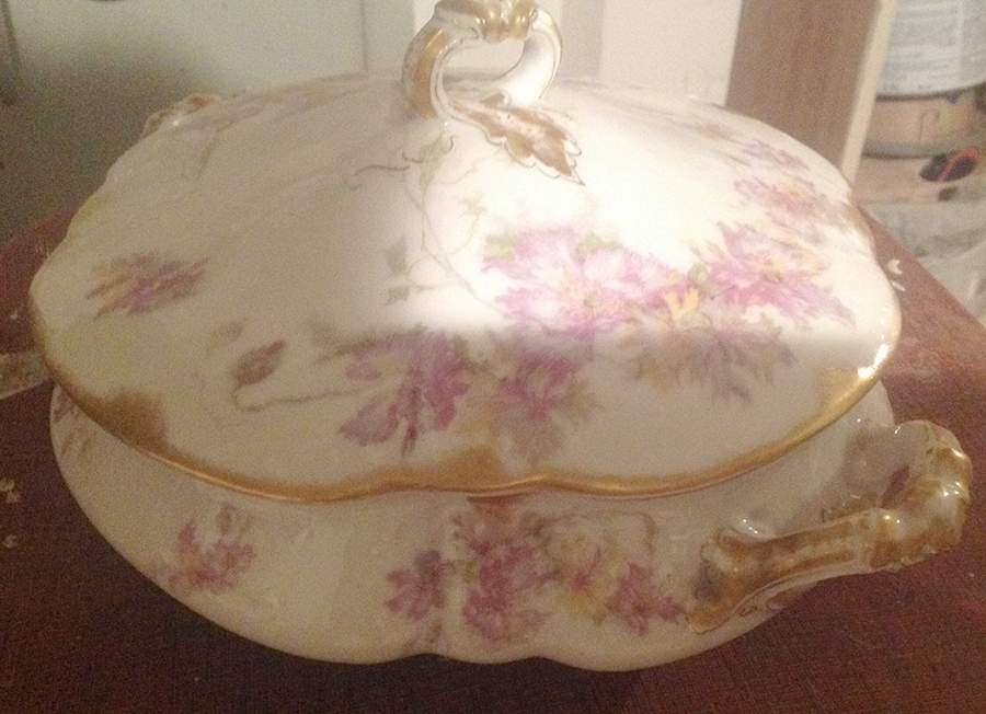 Schleiger 656-6 Round Covered Vegetable by Haviland-1