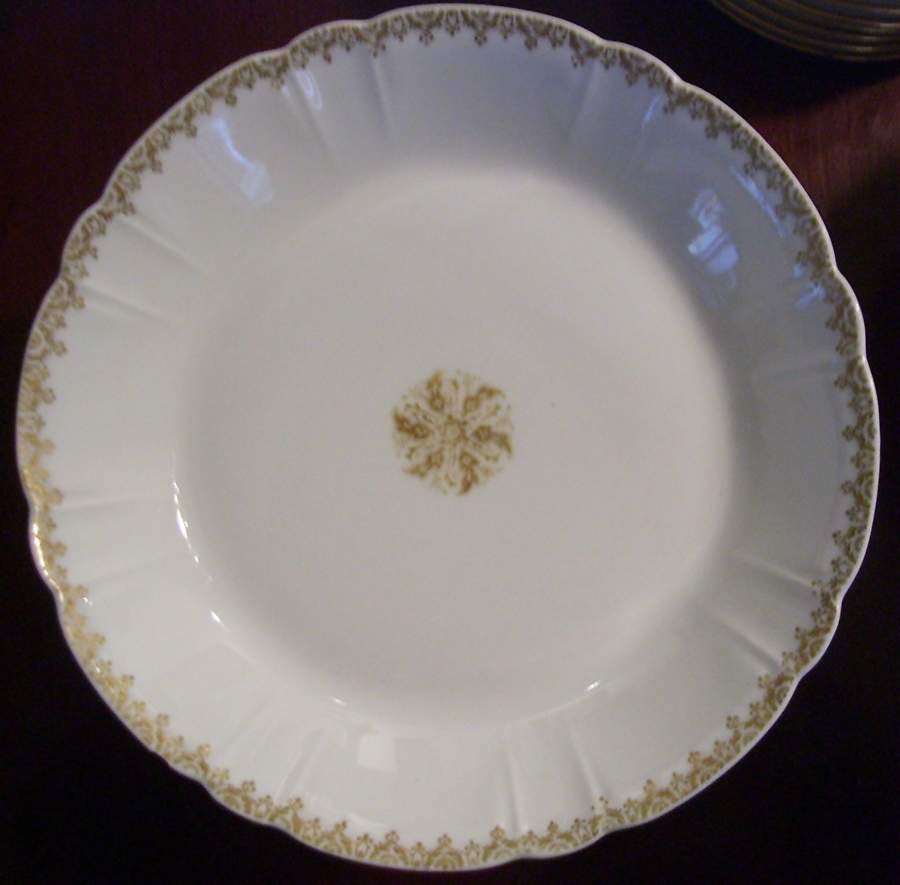 H4875 Saucer by Haviland-1