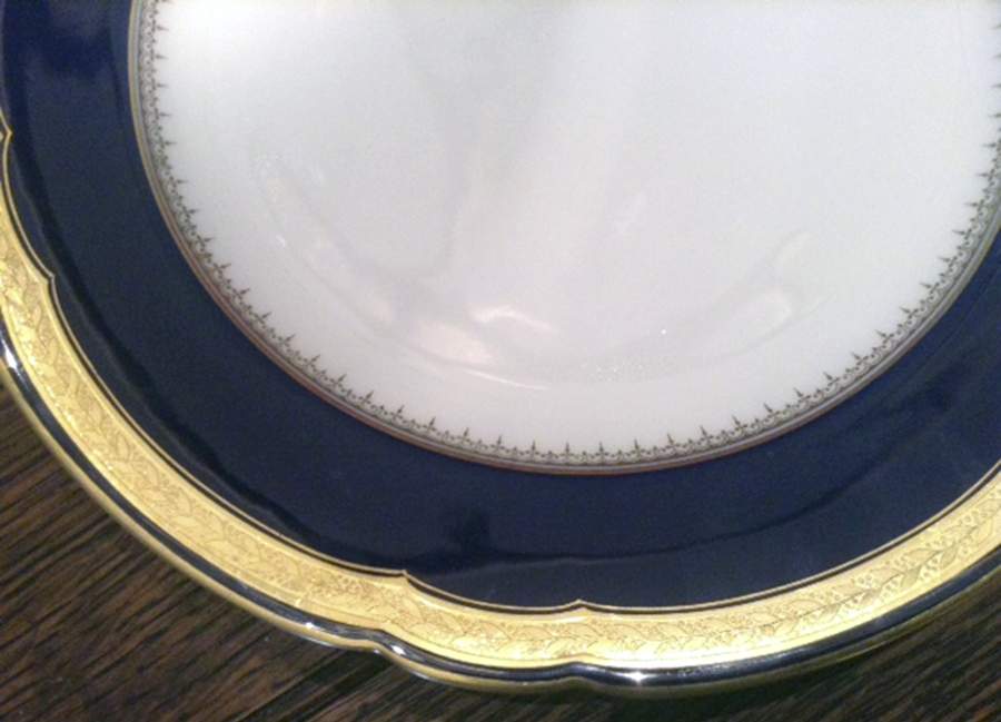 8409B (Scalloped) Dinner Plate by Hutschenreuther-1
