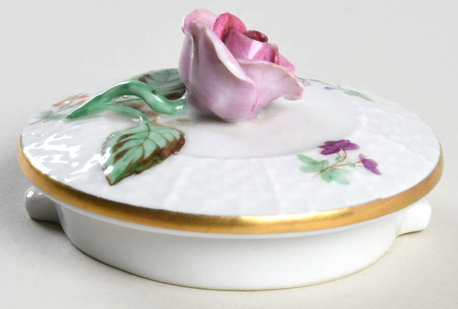 HER85 Lid for Teapot by Herend-1