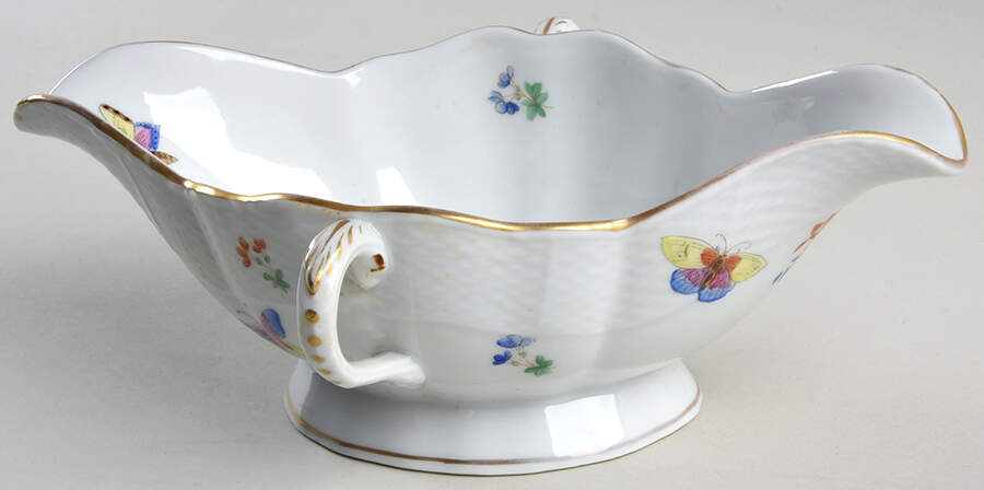 HER85 Gravy Boat by Herend-1