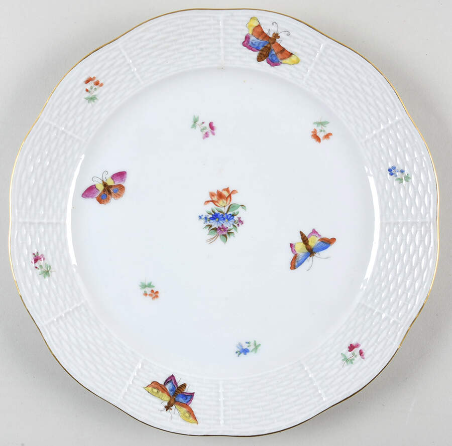 HER85 Dinner Plate by Herend-1