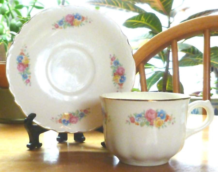 HLC4075 Flat Cup & Saucer Set by Homer Laughlin -1