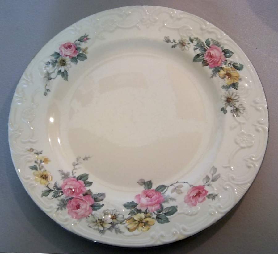 HLC4076 Dinner Plate by Homer Laughlin -1