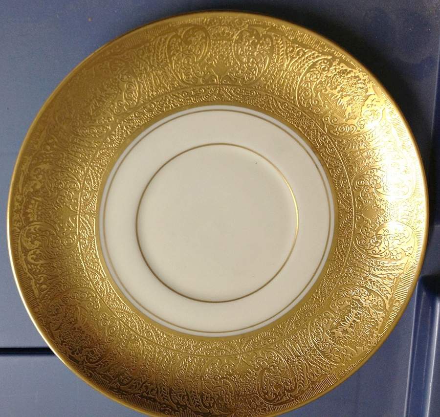 HUT3320 Saucer by Hutschenreuther-1