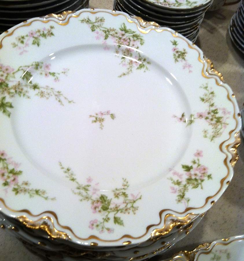 Schleiger 232-4 Dinner Plate by Haviland-1