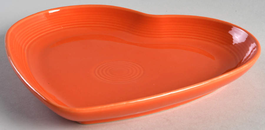 Fiesta Poppy (Intro 2014) 9" Heart Plate by Homer Laughlin -1
