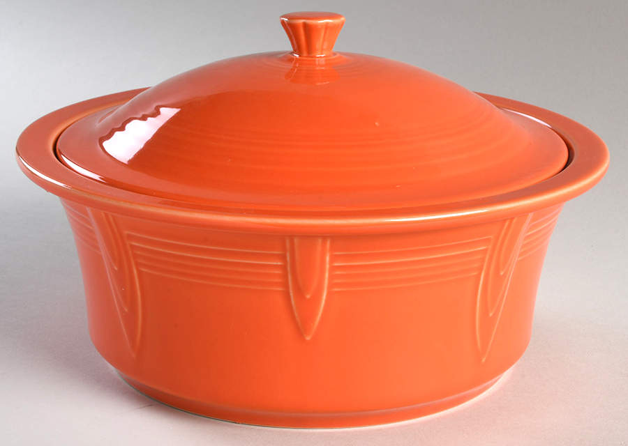 Fiesta Poppy (Intro 2014) 2.5 Qt Round Covered Casserole by Homer Laughlin -1