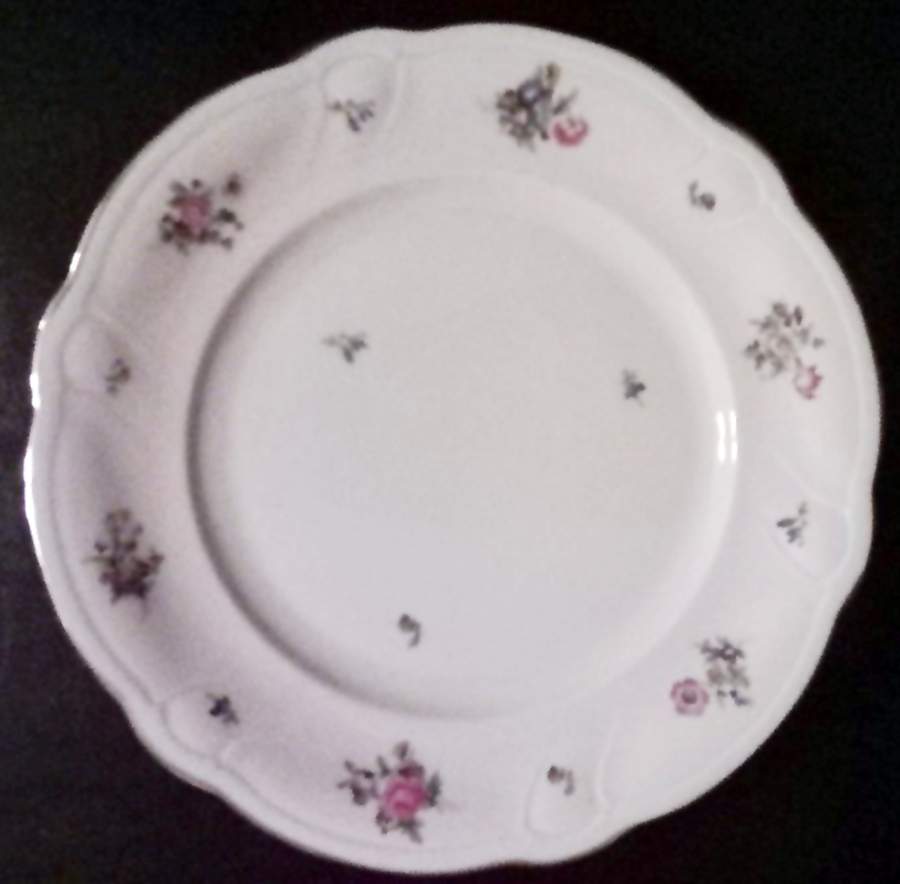 HUT3322 Dinner Plate by Hutschenreuther-1