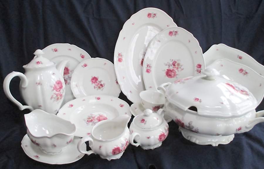 HUT2376 Dinner Plate by Hutschenreuther-1