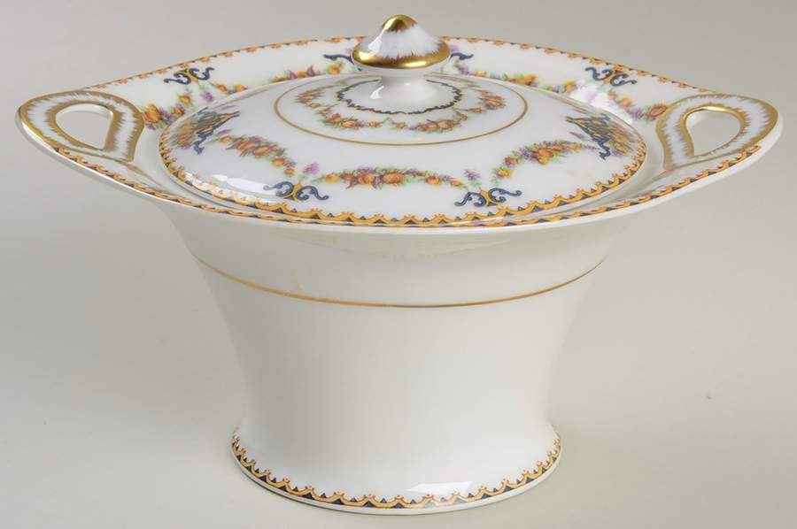 Pomona (White, No Trim) Sugar Bowl & Lid by Haviland-1