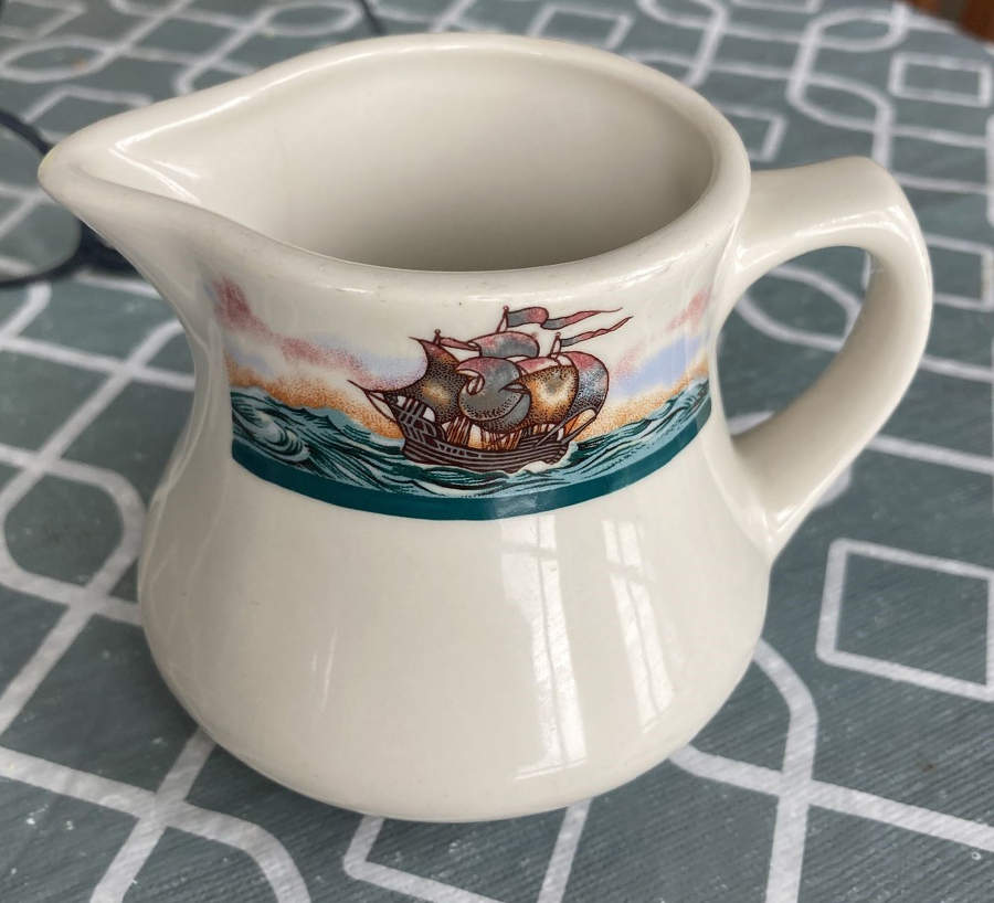 HLC2719 Creamer by Homer Laughlin -1