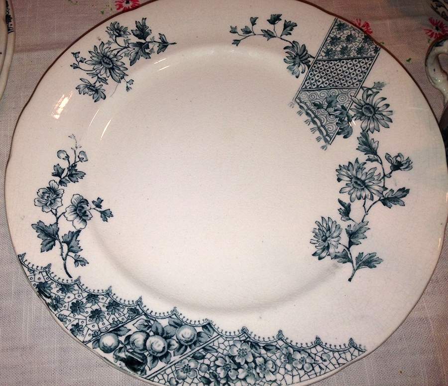 Worcester Dinner Plate by Humphreys Bros-1